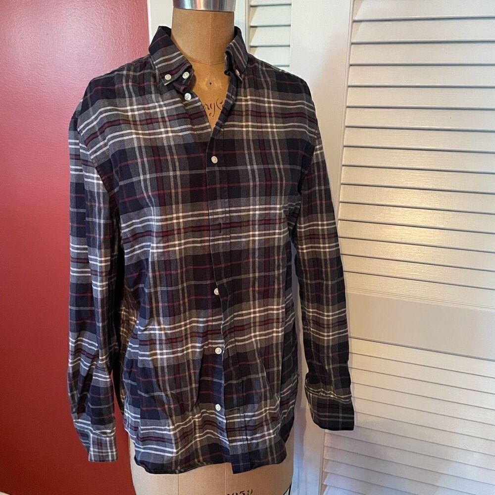 H&M | red gray multicolor plaid button up shirt S
